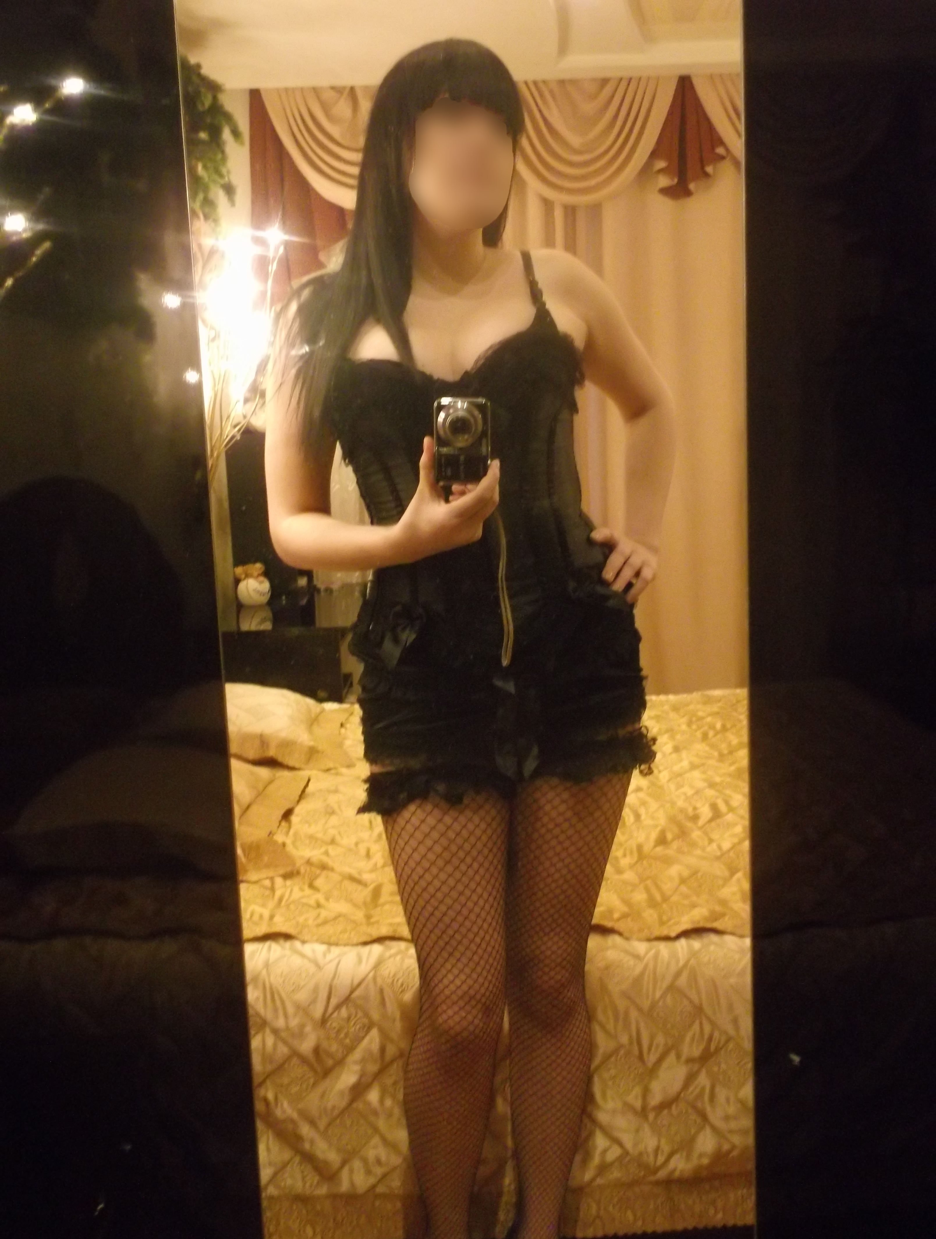 Красотка, ищу симпатичного самца Красотка, ищу симпатичного самца